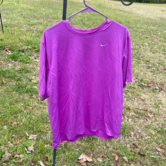 Tops - Nike athletic shirt